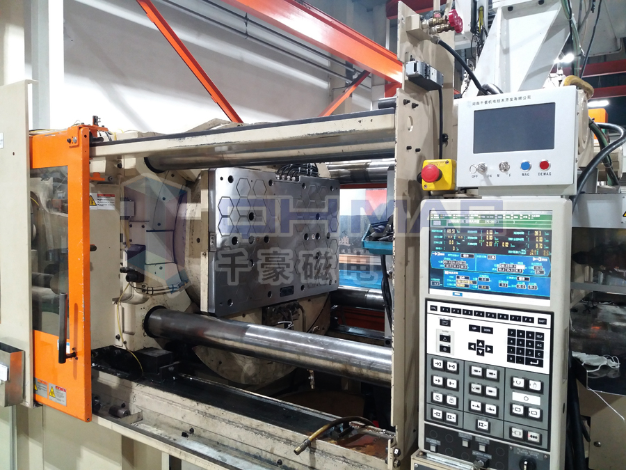 為什么智能制造工廠需要用上注塑機(jī)快速換模系統(tǒng)？